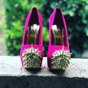 Fuchsia spike heels
